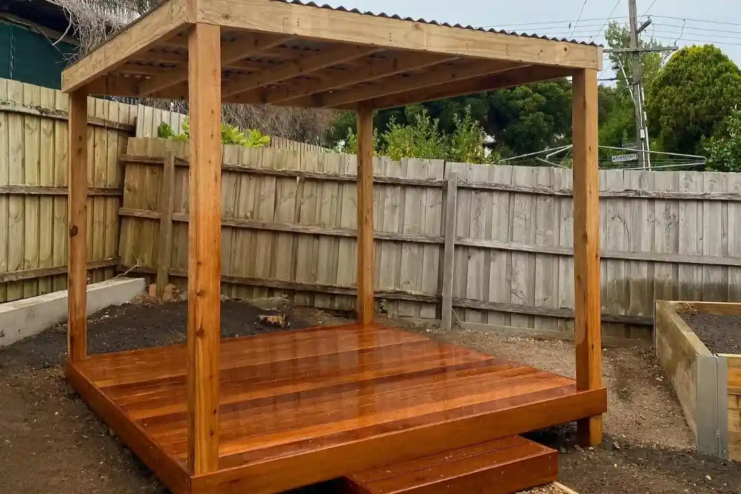 Decking Mentone